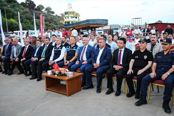 Adana'da su ürünleri av sezonunun açılışı dolayısıyla tören düzenlendi