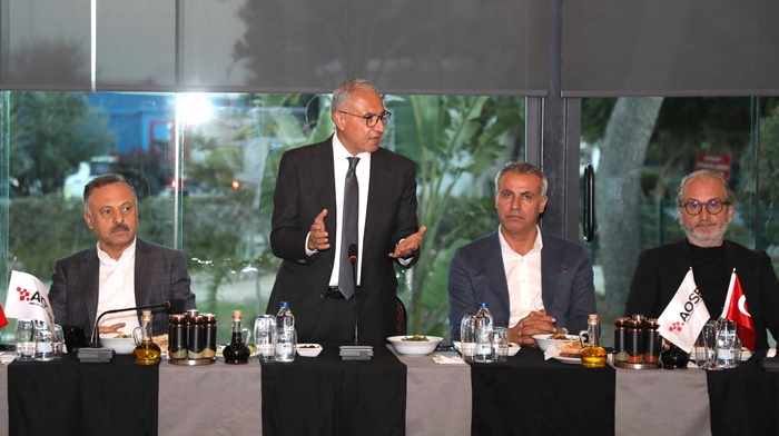 AOSB Başkanı Sütcü:" Bölgemizde geniş bir hizmet yelpazesi sunuyoruz"