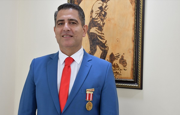 Gazi astsubay 15 yıldır Adana'nın kentsel dönüşüm projelerine katkı sunuyor