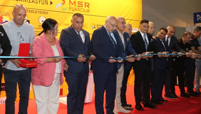 Adana'da Artconcept Adana Çağdaş Sanat Fuarı açıldı