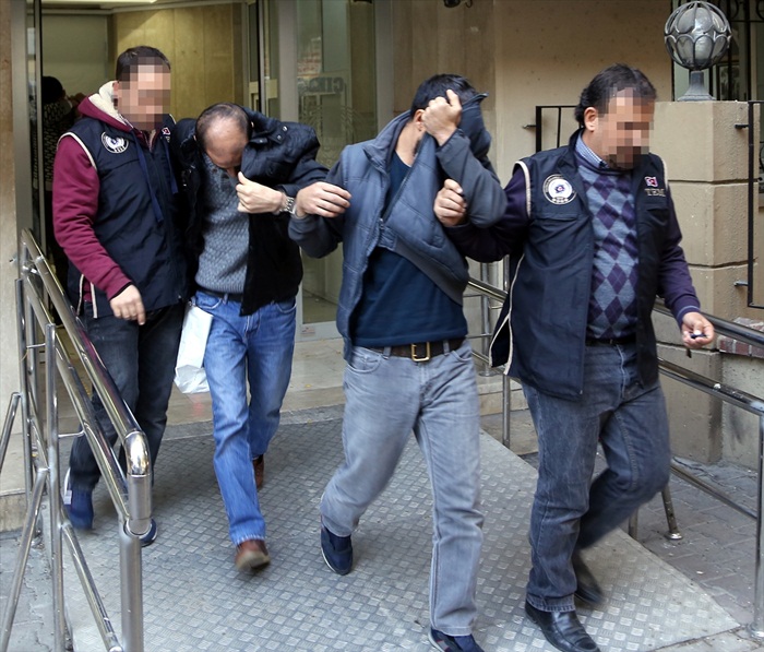 Soruşturma kapsamında, 14 şüpheliden 13'ü gözaltına alındı
