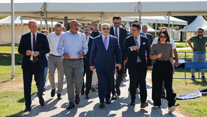 Vali Köşger Adana Lezzet Festivali'nin  Düzenleneceği Alandaki Hazırlıkları İnceledi