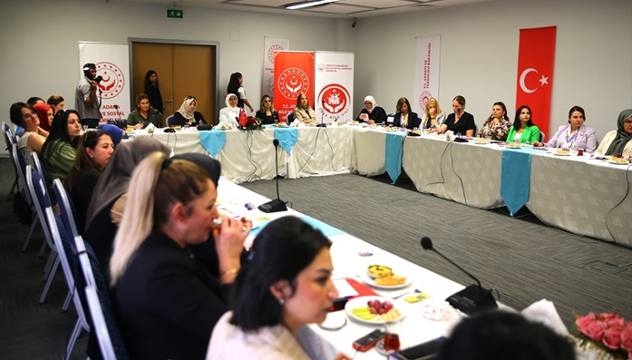 Adana'da "Gönül Elçileri ile Koruyucu Aile Farkındalık Toplantısı" yapıldı