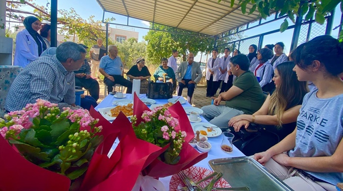 Kozan'da "Dünya Yaşlılar Günü" kapsamında etkinlik gerçekleştirildi