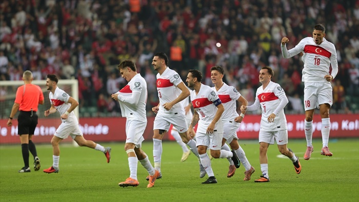 Türkiye 4 golle kazandı