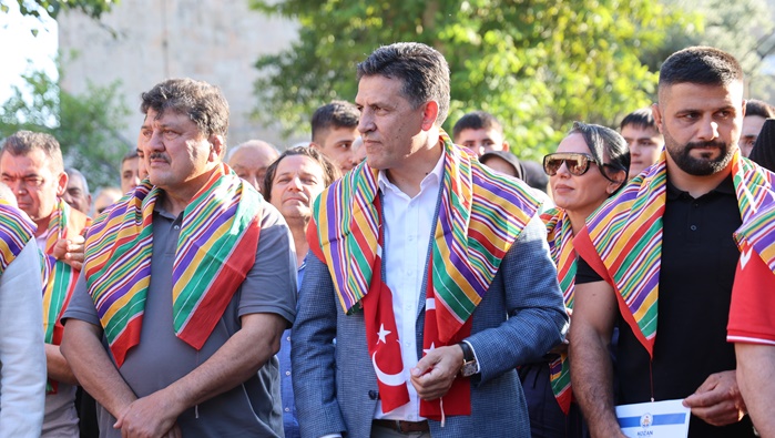 İsmet Atlı Karakucak Güreşleri, şampiyonlar kortejiyle başladı