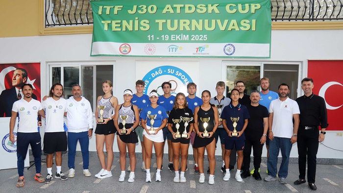 Adana’daki uluslararası turnuvada zafer Adana’nın Kortların fatihi ATDSK’dan çıktı