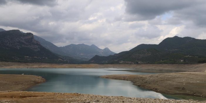 Kozan Barajı manzaranın değil, kuraklığın simgesi oldu