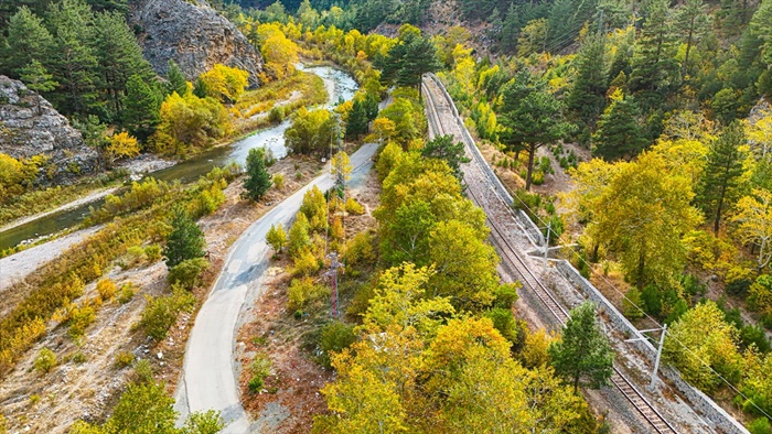 Adana'daki Belemedik Tabiat Parkı ve çevresi sonbaharın renklerine büründü