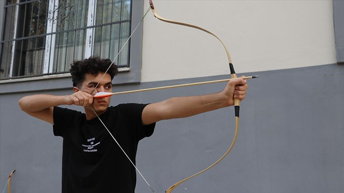 Dizilerden görüp merak saldığı okçulukta Türkiye rekoru kırdı