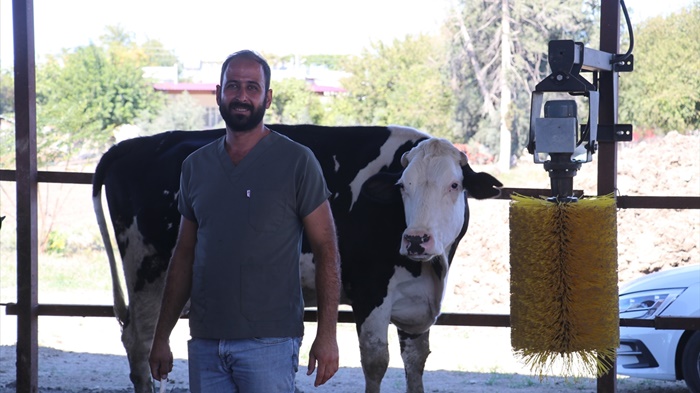 e-Devlet Kapısı'ndan gönderdiği başvuru Adanalı teknisyeni süt çiftliği sahibi yaptı