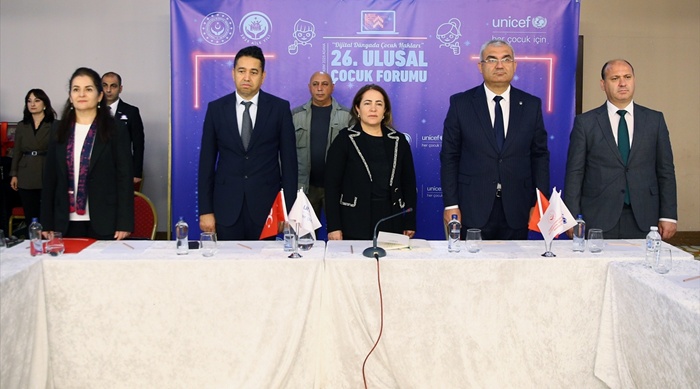 Adana'da "26. Ulusal Çocuk Forumu" başladı