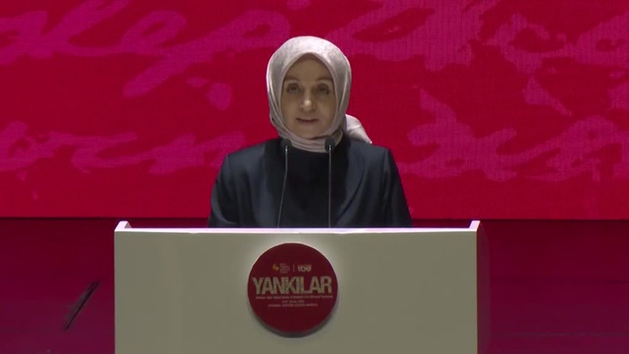 Şule Yüksel Şenler ile Malcolm X'in mirasını yaşatmayı amaçlayan "Yankılar" sergisi İstanbul'da açıldı