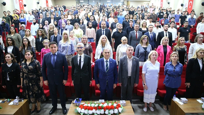 Rus kozmonot Aleksandr Lazutkin Adana'da üniversite öğrencileriyle buluştu