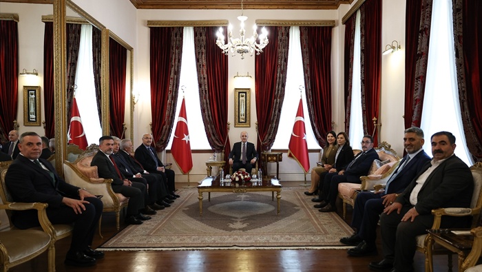 TBMM Başkanı Kurtulmuş, Adana Valiliğini ziyaret etti