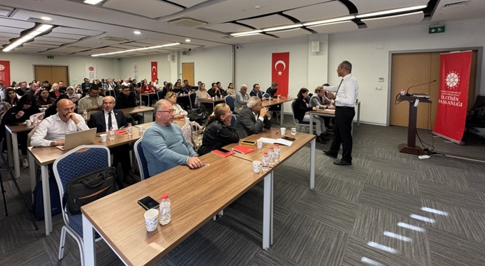 İletişim Başkanlığı Adana Bölge Müdürlüğü’nden “Bir Kare, Bin Kelime: Basında Haber Fotoğrafı Kullanımı”  Eğitimi Yapıldı