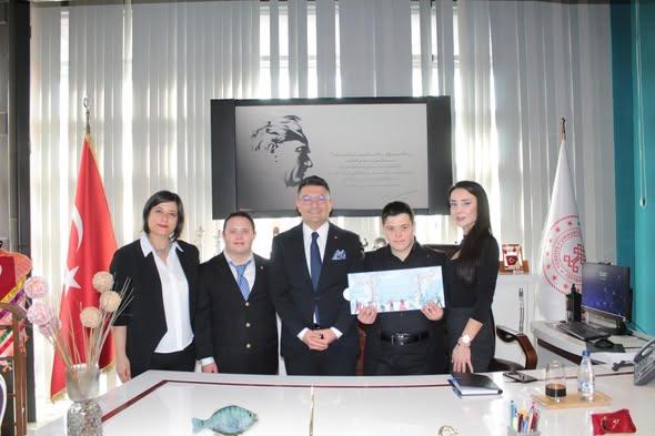 Adana'da "Farkımı Fark Et, Benimle Dans Et" etkinliği düzenlendi