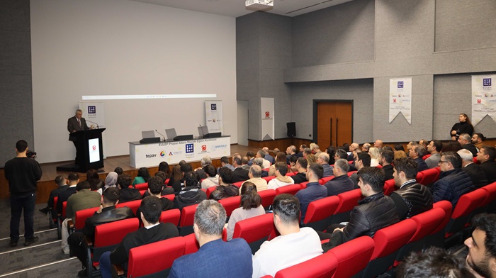 Adana'da mesleki eğitim konferansı