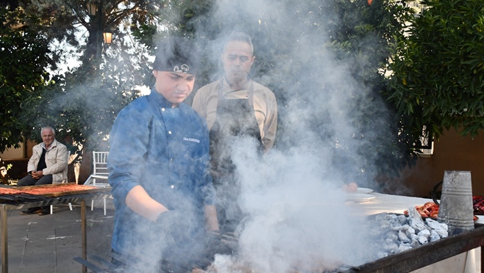 Adana'da "Tutum, Yatırım ve Türk Malları Haftası" kutlandı