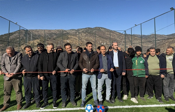 Fekeli gençler sahasına kavuştu