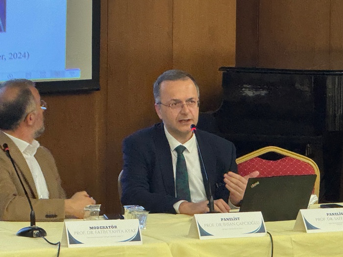 Prof. Dr. İhsan Çapcıoğlu: "Toplum, Aile ve İnanç Ekseninde Dijitalleşen Dünyada Yalnızlaşan İnsan"