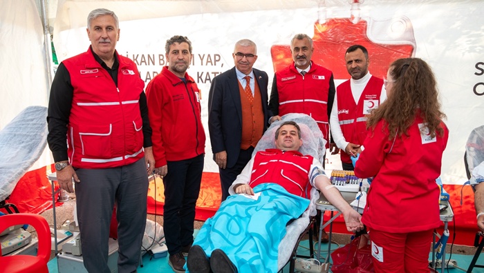 Adana kan bağışında her zaman ilk üçte