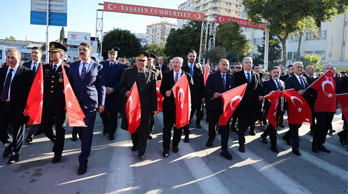 Adana'nın düşman işgalinden kurtuluşu coşkuyla kutlandı