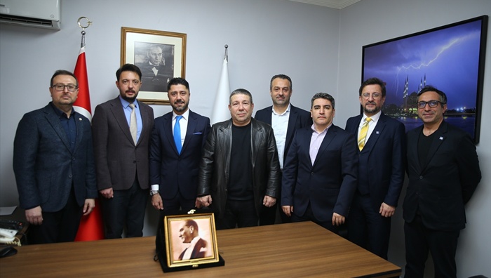 Finansçı Fenerbahçeliler Derneğinden AA Adana Bölge Müdürlüğüne ziyaret