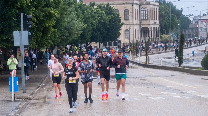Uluslararası Adana Kurtuluş Yarı Maratonu koşuldu