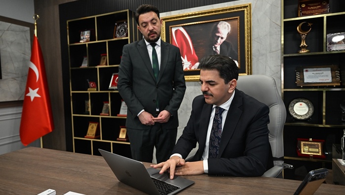 Adana Cumhuriyet Başsavcısı Şahin, AA'nın "Yılın Kareleri" oylamasına katıldı