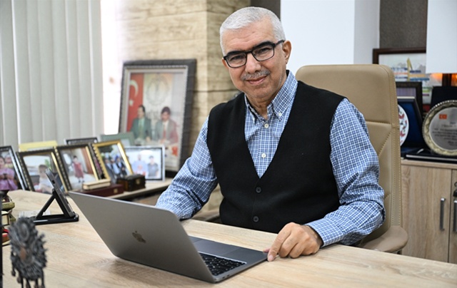 Türk Kızılay Genel Sekreteri Saygılı, AA'nın "Yılın Kareleri" oylamasına katıldı