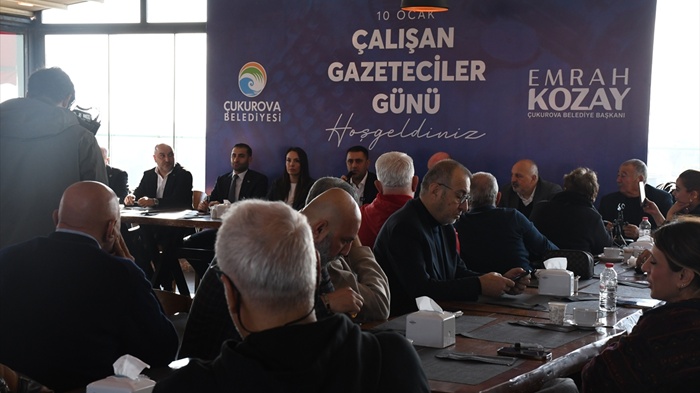 Çukurova Belediye Başkanı Emrah Kozay basın mensuplarıyla bir araya geldi
