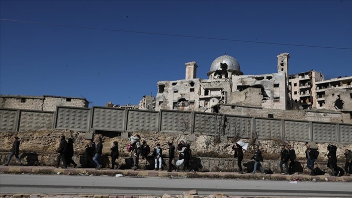 Terör örgütü YPG/SDG işgalindeki Deyr Hafir’den yaklaşık 1000 aile güvenli bölgelere ulaştı