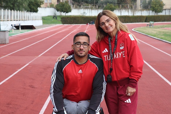 Para atlet Umut, dünya dördüncüsü olduğu Fransa'da bu kez zirveye odaklandı