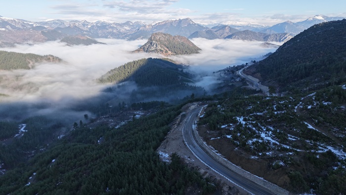 Adana'nın Feke ilçesinde mest eden sis manzarası