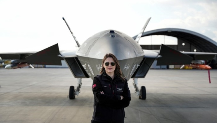 Türkiye’nin ilk insansız savaş uçağı KIZILELMA’nın kadın pilotu