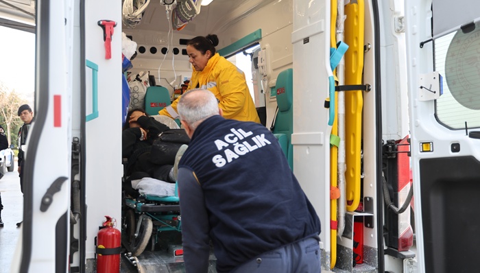 Adana'da bulunan kayıp çocuk geceyi mağarada geçirmiş