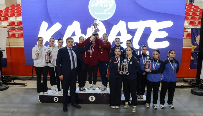 Burdur'da Üniversiteler Arası Karate Türkiye Şampiyonası başladı