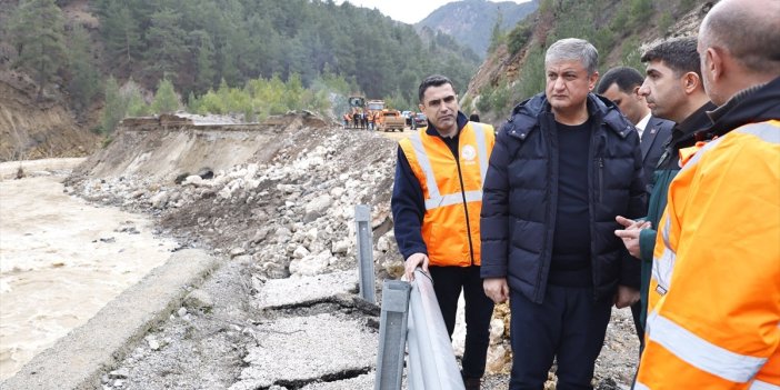 Adana Valisi Yavuz, trafiğe kapatılan Feke-Saimbeyli kara yolunda incelemede bulundu
