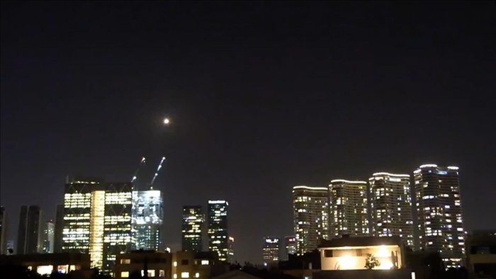 İran ordusu: ABD üsleri ve İsrail'in çeşitli kentlerini hedef alan yeni füze saldırı dalgası başladı