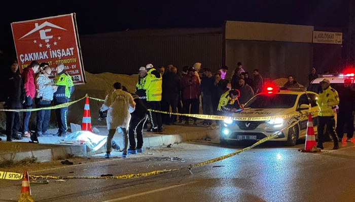 Adana'da belediye otobüsüyle çarpışan motosikletin sürücüsü öldü