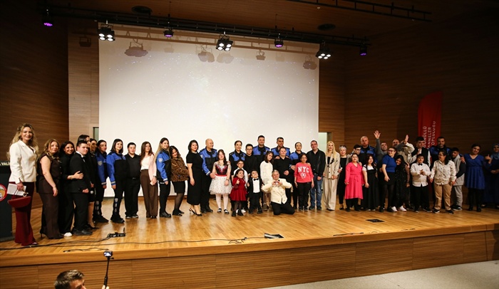 Adana'da "+1 Farkla Sahne Senin" etkinliği düzenlendi