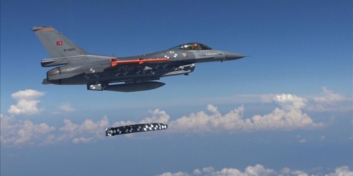 SOM-J seyir füzesi, canlı harp başlığıyla gerçekleştirilen son test atışında hedefi başarıyla vurdu