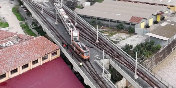 Adana'da hafif raylı sistemin bir vagonu raydan çıktı