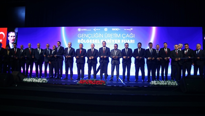 Adana'da "Doğu Akdeniz Bölgesel Kariyer Fuarı" başladı