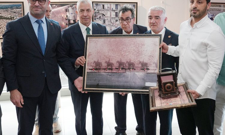 Tarihe tanıklık eden  Fotoğraf kareleri