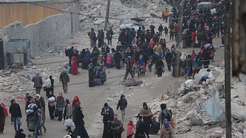 Halep'teki tahliye konvoyunda 14 sivil hayatını kaybetti