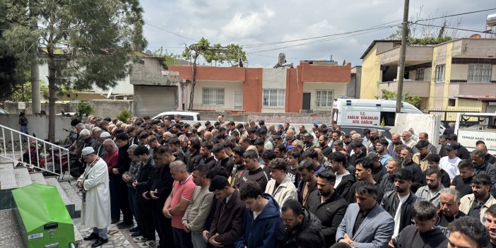 Adana'da gölde boğulma tehlikesi geçiren üniversite öğrencisi tedavi gördüğü hastanede öldü