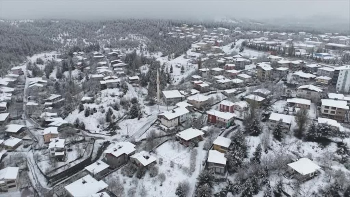 Adana'nın yüksek kesimlerinde kar yağışı etkili oldu
