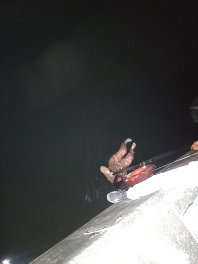 Adana'da nehre düşen kadını itfaiye kurtardı